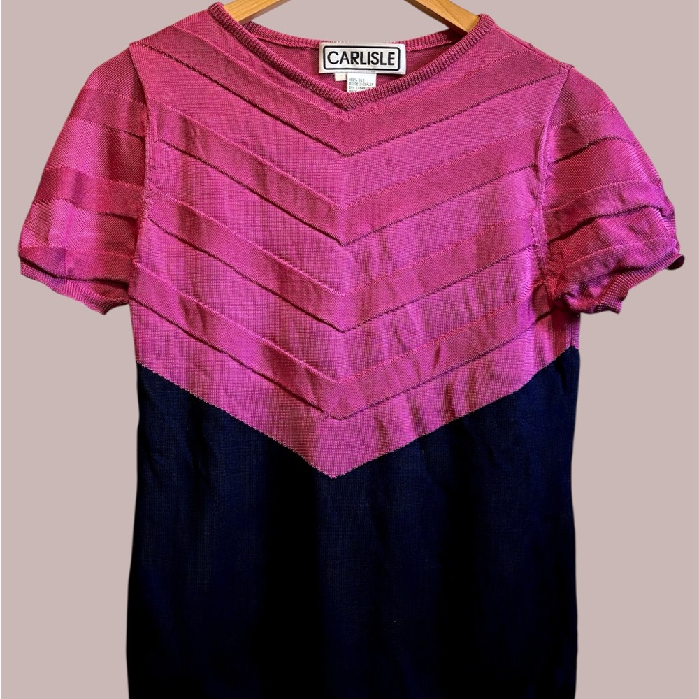 Vintage Carlisle 100% Silk Knit Chevron Colorblock Top – Magenta & Navy